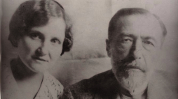 Joseph Conrad z Anielą Zagórską. Źródło: BN Polona