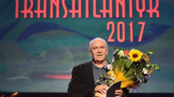 Lajos Palfalvi laureatem nagrody Transatlantyk. Fot. PAP/J. Bednarczyk