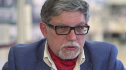 Autor "Czerwonych pająków": totalitaryzm był straszny, ale i farsowy, śmieszny. Źródło: Serwis wideo PAP
