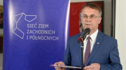 Wiceminister kultury i dziedzictwa narodowego Jarosław Sellin podczas spotkania inaugurującego działalność Sieci Ziem Zachodnich i Północnych. Fot. PAP/M. Obara 