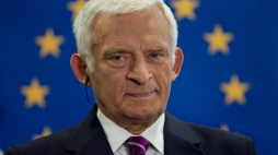 Przewodniczący Parlamentu Europejskiego Jerzy Buzek. Fot. PAP/M. Kulczyński 