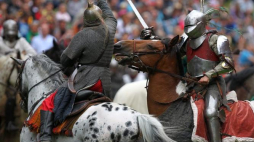 Inscenizacja starcia między wojskami polskimi a siłami krzyżackimi. Fot. PAP/P. Wittman