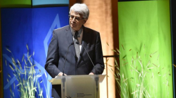 Przewodniczący Polskiego Komitetu ds. UNESCO i przewodniczący 41. sesji prof. Jacek Purchla przemawia podczas otwarcia 41. sesji Komitetu Światowego Dziedzictwa UNESCO, 2 bm. na Zamku Królewskim na Wawelu. Fot. PAP/J. Bednarczyk