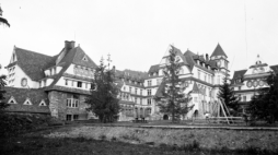 Sanatorium Uniwersytetu Jagiellońskiego dla dzieci chorych na gruźlicę na Bystrem w Zakopanem. Fot. NAC