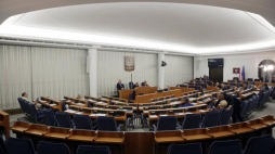 Senatorowie wysłuchają informacji o działalności Rady Mediów Narodowych w 2016 r. i sprawozdania Krajowej Rady Radiofonii i Telewizji z działalności w 2016 r. Fot. PAP/T. Gzell 
