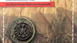 Oznaka okolicznościowa z okazji Dnia Objęcia Górnego Śląska przez Rzeczpospolitą zaprezentowana podczas spotkania pod hasłem "Raduj się Polsko!" w "Przystanku Historia" IPN w Warszawie. Fot. PAP/T. Gzell 