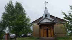 Kościół w Białymstoku na Syberii przed pożarem. Źródło: www.belostok-catholic.ru