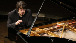 Laureat drugiej nagrody XVII Międzynarodowego Konkursu Pianistycznego im. Fryderyka Chopina - Charles Richard-Hamelin. Fot. PAP/R. Pietruszka