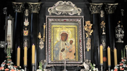 Klasztor Jasnogórski. Kaplica Cudownego Obrazu. Fot. PAP/P. Piątkowski