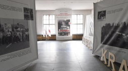 Muzeum PRL-u w budynku dawnego kina "Światowid" w krakowskiej Nowej Hucie. Fot. PAP/J. Bednarczyk 