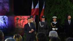 Prezydent Andrzej Duda podczas Apelu Pamięci przed Pomnikiem Poległych w 1920 r. na Cmentarzu Wojskowym na Powązkach w Warszawie. Fot.  PAP/R. Pietruszka 