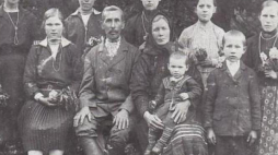 Rodzina Jasionczaków z Woli Ostrowieckiej. Wszyscy zostali zamordowani przez UPA. Źródło: IPN