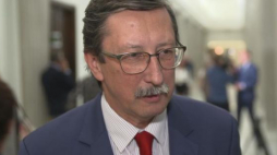 Prof. J. Żaryn: długo walczyliśmy, by państwo polskie w sposób należyty uhonorowało NSZ. Źródło: Serwis wideo PAP