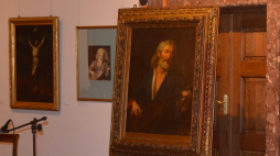 Na pierwszym planie obraz Rafała Hadziewicza "Ślepy bandurzysta". Źródło: Muzeum Narodowe w Kielcach