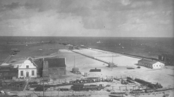 Budowa portu morskiego w Gdyni. 1925 r. Źródło: NAC