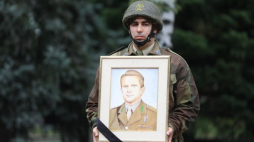 Uroczystość złożenia prochów gen. Alfonsa Maćkowiaka w Kwaterze Żołnierzy Polskich Sił Zbrojnych na Zachodzie na Cmentarzu Wojskowym na Powązkach. Fot. PAP/R. Guz