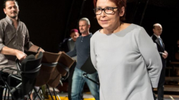 Próba spektaklu „Szaberplac, moja miłość” bośniackiej reżyserki Tanjany Miletić Orucević (C) w Teatrze Współczesnym we Wrocławiu. Fot. PAP/M. Kulczyński 