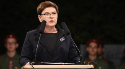 Premier Beata Szydło przemawia podczas obchodów 78. rocznicy wybuchu drugiej wojny światowej, 1 bm. na gdańskim Westerplatte. Fot. PAP/R. Jocher 