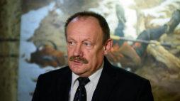 Dyrektor Muzeum Okręgowego w Tarnowie Andrzej Szpunar podczas prezentacji fragmentów "Panoramy Siedmiogrodzkiej". Tarnów, 01.12.2015. Fot. PAP/P. Topolski