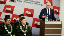 Minister nauki i szkolnictwa wyższego Jarosław Gowin przemawia na inauguracji roku akademickiego na Politechnice Świętokrzyskiej w Kielcach. Fot. PAP/P. Polak 