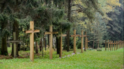 Uroczysko na skraju Mińska na Białorusi, w którym odkryte zostały masowe groby ludzi rozstrzelanych przez NKWD w latach 1937–1941. Fot. PAP/W. Pacewicz