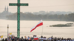 Uroczystości na włocławskiej tamie w przeddzień 33. rocznicy zabójstwa ks. Jerzego Popiełuszki. Fot. PAP/T. Żmijewski 