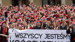 Pamiątkowe „Zdjęcie z Kościuszką” w ramach zakończenia Roku Tadeusza Kościuszki. Fot. PAP/S. Rozpędzik