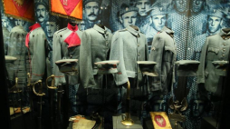 Wystawa „Błękitna Armia. Dla Ciebie Polsko i dla Twojej chwały” w Muzeum Wojska Polskiego w Warszawie. Fot. PAP/L. Szymański