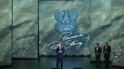 Wystąpienie prezydenta Andrzeja Dudy (C) przed koncertem „Powrócim pełni sławy". Fot. PAP/T. Gzell