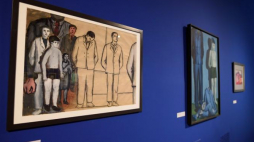 Obraz Andrzeja Wróblewskiego "Rozstrzelanie z dziewięcioma postaciami" (L) na wystawie "Szczeliny wolności - sztuka w latach 1945-1948/1949" w Muzeum Narodowym w Poznaniu. Fot. PAP/J. Kaczmarczyk