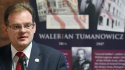 Szef Urzędu ds. Kombatantów i Osób Represjonowanych Jan Józef Kasprzyk podczas spotkania poświęconego ppłk. Walerianowi Tumanowiczowi. Fot. PAP/R. Pietruszka