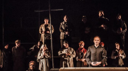Spektakl "Popiełuszko". Źródło: Teatr Dramatyczny im. A. Węgierki w Białymstoku. Fot. B. Warzecha