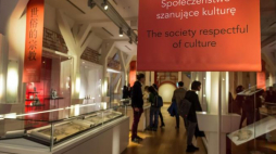 Wystawa "Życie mieszkańców Chin pod koniec panowania dynastii Ming" w Muzeum Narodowym we Wrocławiu. Fot. PAP/M. Kulczyński