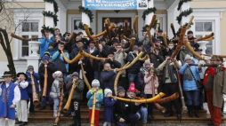 37. Konkurs Gry na Instrumentach Pasterskich im. Kazimierza Uszyńskiego w Muzeum Rolnictwa im. ks. Krzysztofa Kluka w Ciechanowcu. Fot. PAP/A. Reszko