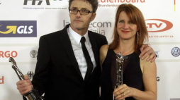Paweł Pawlikowski i Rebecca Lenkiewicz z Europejskimi Nagrodami Filmowymi. Fot. PAP/EPA