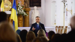 Prezydent RP Andrzej Duda podczas spotkania z Polonią w polskim kościele w Charkowie. Fot. PAP/J. Kamiński