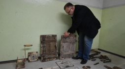 Dyrektor Muzeum Żołnierzy Wyklętych i Więźniów Politycznych PRL Jacek Pawłowicz w miejscu gdzie była szubienica, w dawnym areszcie śledczym na warszawskim Mokotowie. 28.12.2017. Fot. PAP/B. Zborowski