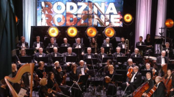 Muzycy Polskiej Opery Królewskiej przed rozpoczęciem charytatywnego Koncertu Kolęd „Rodzina rodzinie. Pomoc dla Aleppo”, 7 bm. w Teatrze Królewskim w Łazienkach Królewskich. Fot. PAP/P. Supernak