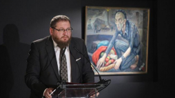 Dyrektor Muzeum Auschwitz Piotr Cywiński przemawia w budynku "Sauny" na terenie byłego obozu Auschwitz II-Birkenau podczas obchodów 73. rocznicy wyzwolenia niemieckiego obozu zagłady KL Auschwitz-Birkenau. Fot. PAP/S. Rozpędzik