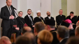 Prezydent Andrzej Duda (L) przemawia podczas spotkania noworocznego z przedstawicielami religii oraz mniejszości narodowych i etnicznych obecnych w Polsce. Fot. PAP/B. Zborowski