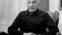 Prof. Edward Lipiński - inicjator powstania Towarzystwa Kursów Naukowych. Fot. PAP/T. Michalak