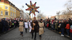 Orszak Trzech Króli na ulicach Warszawy. Fot. PAP/P. Supernak