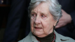 Janina Iwańska podczas spotkania z grupą izraelskich dziennikarzy w Muzeum Powstania Warszawskiego. Fot. PAP/T. Gzell