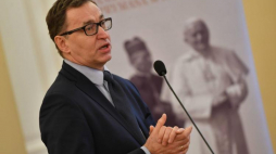 Prezes IPN Jarosław Szarek podczas konferencji "Biskupi w rzeczywistości politycznej Polski pod rządami komunistów" w Domu Arcybiskupów Warszawskich. Fot. PAP/B. Zborowski