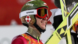 Kamil Stoch podczas konkursu skoków na średniej skoczni. Polak zdobył złoty medal. Zimowe Igrzyska Olimpijskie - Soczi 2014. Fot. PAP/G. Momot