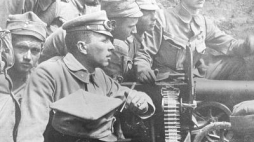  Walki II Brygady na froncie wschodnim w Bukowinie - działania wojenne w Rarańczy: zdobyczny ciężki karabin maszynowy Maxim wz. 1910 na podstawie Sokołowa. Źródło: NAC