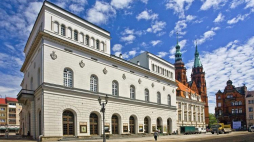 Siedziba legnickiego teatru im. H. Modrzejewskiej. Fot. PAP/J. Ochoński