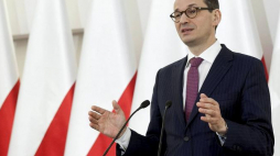 Premier Mateusz Morawiecki podczas spotkania z mieszkańcami Chełma. Fot. PAP/P. Czarny
