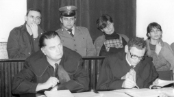 Proces organizatorów Radia Solidarność. Warszawa, 1983.02. Fot. PAP/G. Rogiński 