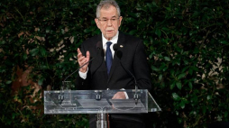 Prezydent Austrii Alexander Van der Bellen podczas uroczystości w 80. rocznicę Anschlussu. Fot. PAP/EPA